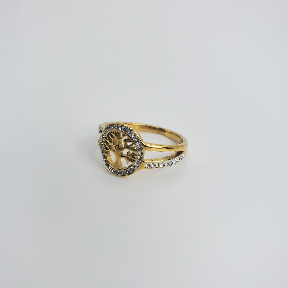 Ring - Picture 3 of 4